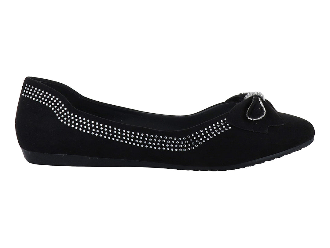 Zapato plano negro para niña con moño y detalles de brillantes laterales.