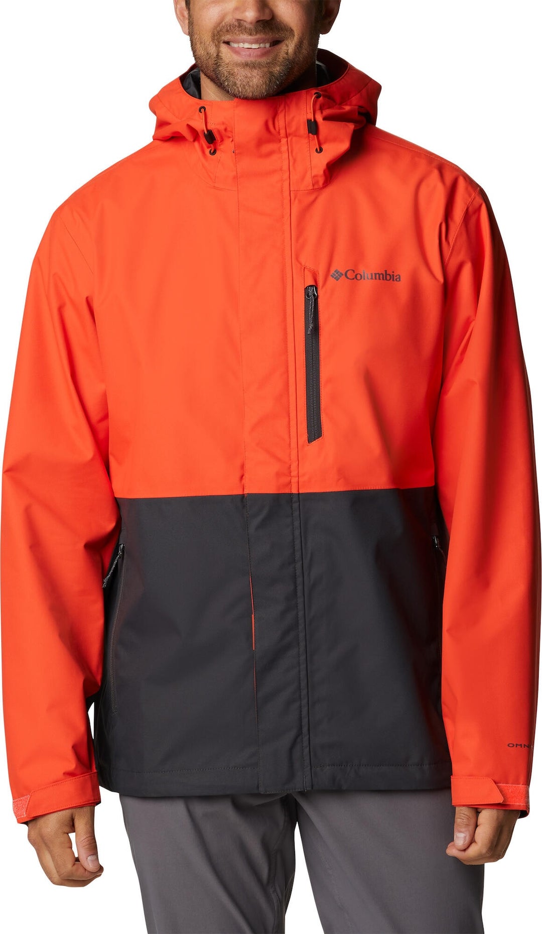 Chaqueta Columbia Hikebound bicolor en naranja y gris oscuro con capucha.