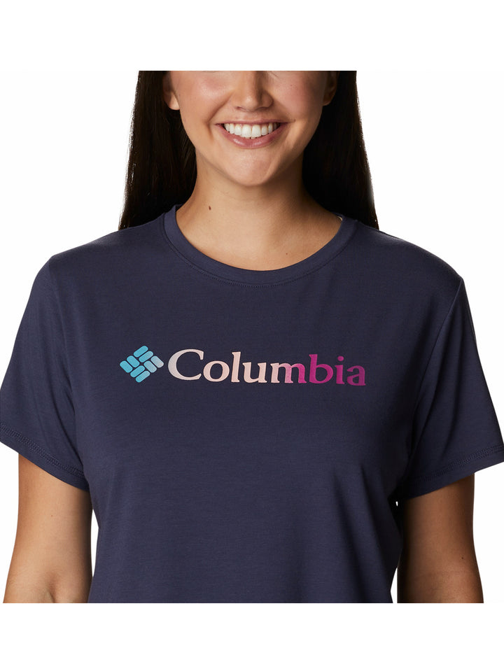 Camiseta Columbia de manga corta en color azul marino con logotipo degradado en el pecho.