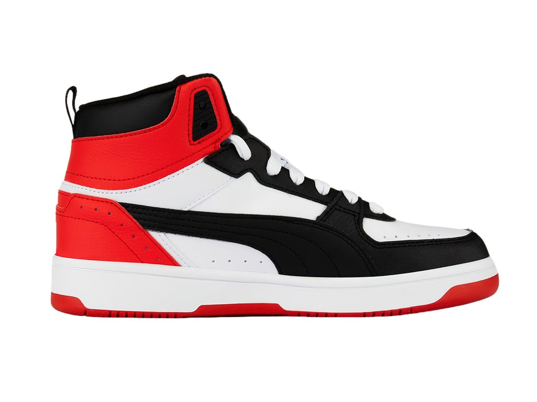 Tenis PUMA Rebound Joy JR de bota alta en colores blanco, negro y rojo.
