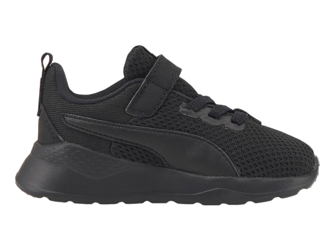 Tenis PUMA Anzarun Lite AC INF en color negro con cierre de velcro y malla transpirable.
