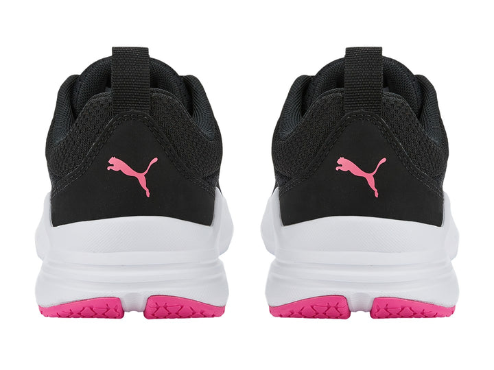 Tenis PUMA Wired Run JR en color negro con suela blanca y detalles en rosa.