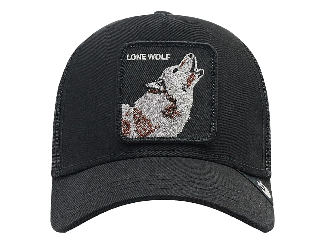 Gorra negra Goorin Bros con parche bordado de un lobo y el texto LONE WOLF.