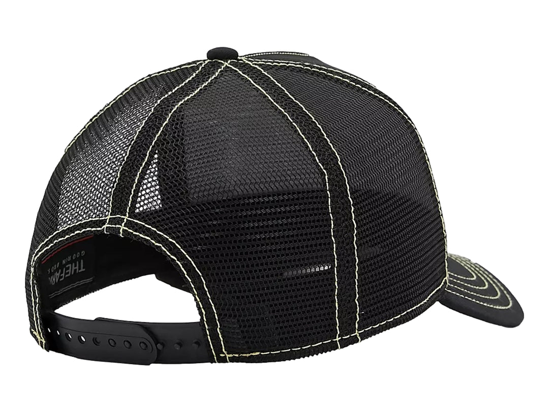 Gorra negra Goorin Bros con parche blanco frontal que muestra una abeja amarilla y la palabra QUEEN.