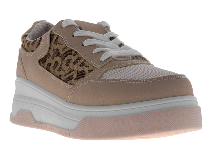 Tenis ATOK para niña en color nude y marrón con suela de plataforma blanca y detalles estampados.
