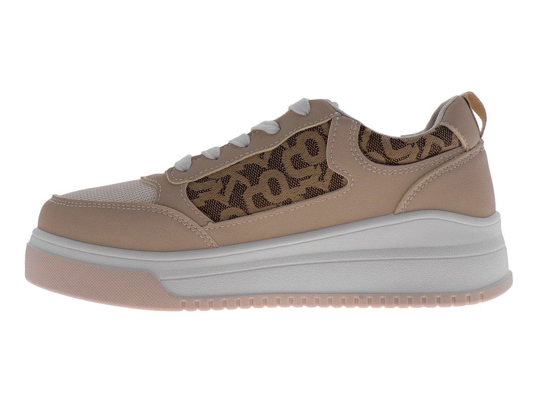 Tenis ATOK para niña en color nude y marrón con suela de plataforma blanca y detalles estampados.