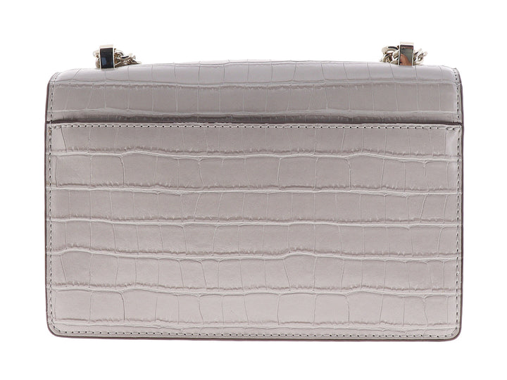 Bolso DKNY color gris gravel con textura de cocodrilo, cadena dorada y detalle de candado frontal.