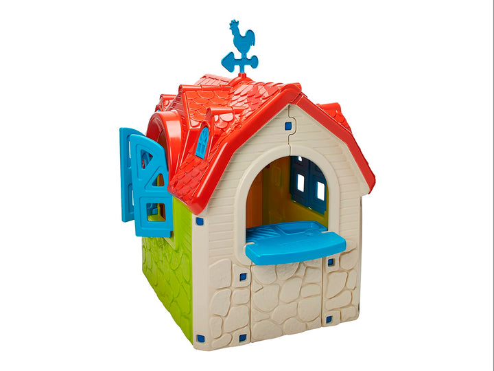 Casita de juegos infantil multicolor con techo rojo, paredes verdes y blancas, y puerta naranja.