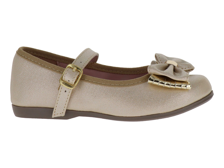 Zapato plano dorado para niña con moño decorativo y correa ajustable con hebilla.