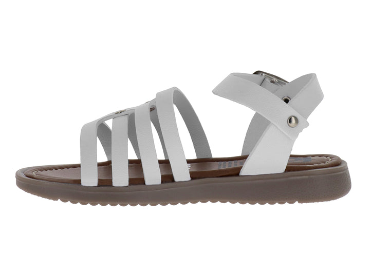 Sandalia blanca para niño o niña con diseño de tiras transversales, hebilla ajustable y suela color marrón.