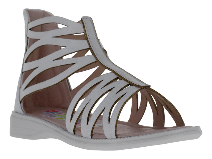 Sandalia blanca para niña con diseño de tiras caladas y suela blanca.