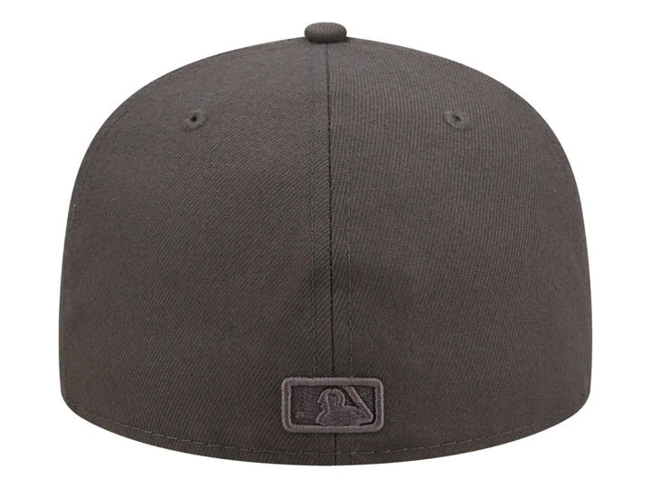 Gorra de béisbol New Era color gris oscuro con logo bordado de los St. Louis Cardinals.