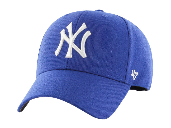 Gorra de béisbol color azul royal con logotipo bordado en blanco y visera curva.