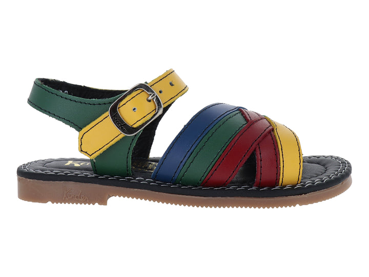 Sandalia infantil multicolor con correas cruzadas en azul, rojo y amarillo, y cierre de hebilla en color verde.