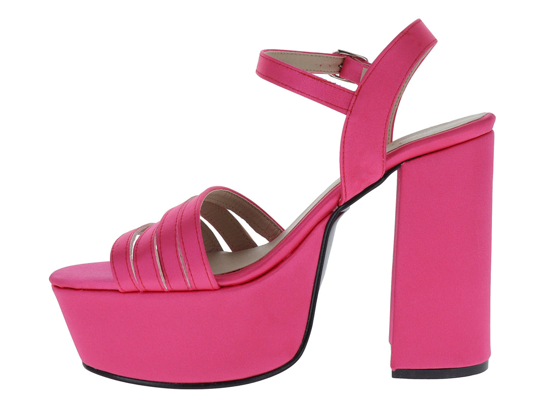 Sandalia de plataforma color rosa pitaya con tacón grueso y tiras frontales.