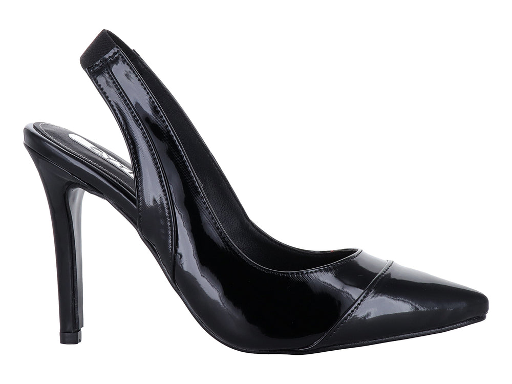 Zapato de tacón alto color negro en acabado charol brillante con punta fina y correa posterior.