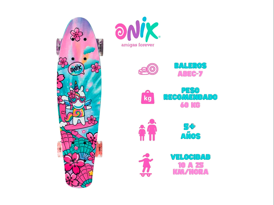Patineta Onix con diseño multicolor tie dye y ruedas transparentes en tonos rosa y amarillo.