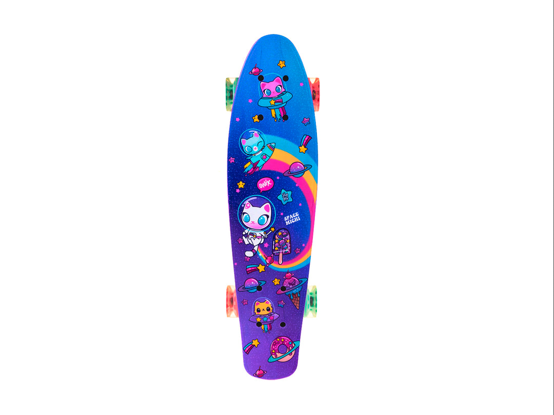 Patineta Onix Space Misty con diseño multicolor de temática espacial y ruedas transparentes.