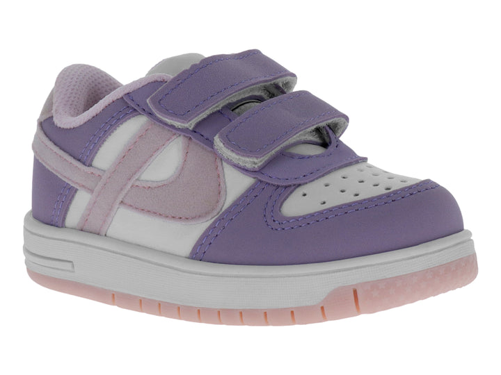 Tenis infantiles color blanco y lila con cierres de velcro y suela rosa.