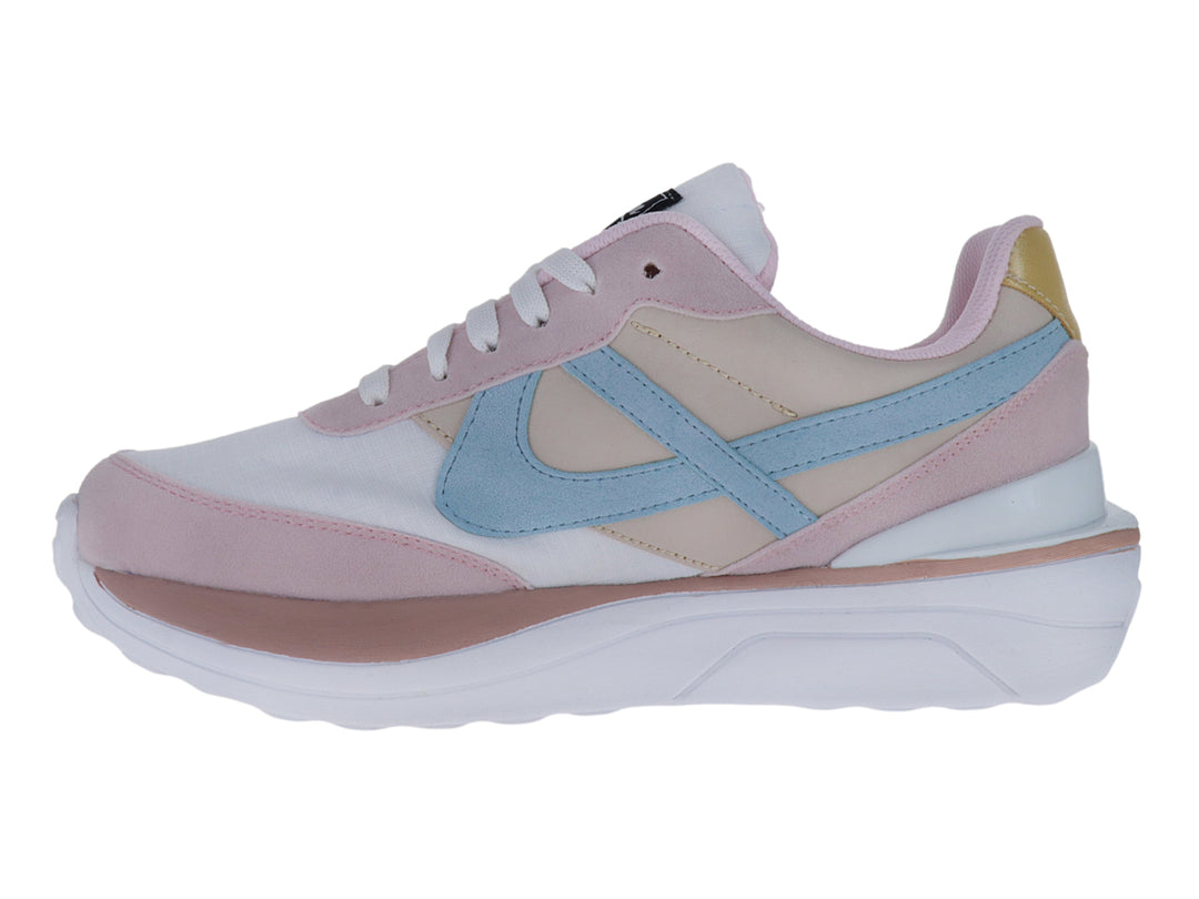 Tenis deportivos marca Panam en colores rosa, blanco y azul claro con suela blanca gruesa.