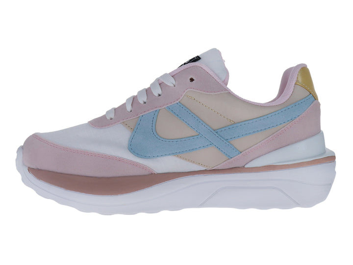Tenis deportivos marca Panam en colores rosa, blanco y azul claro con suela blanca gruesa.