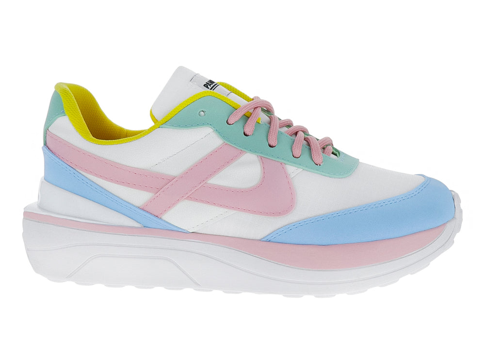 Tenis PANAM en color blanco con detalles en celeste, rosa y verde menta, con suela blanca gruesa.