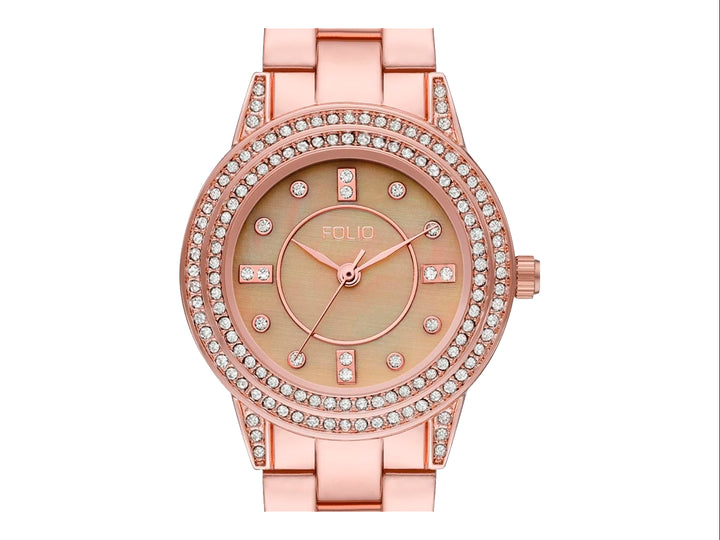 Set de 5 piezas para mujer en color oro rosa que incluye un reloj y cuatro pulseras decoradas con cristales.