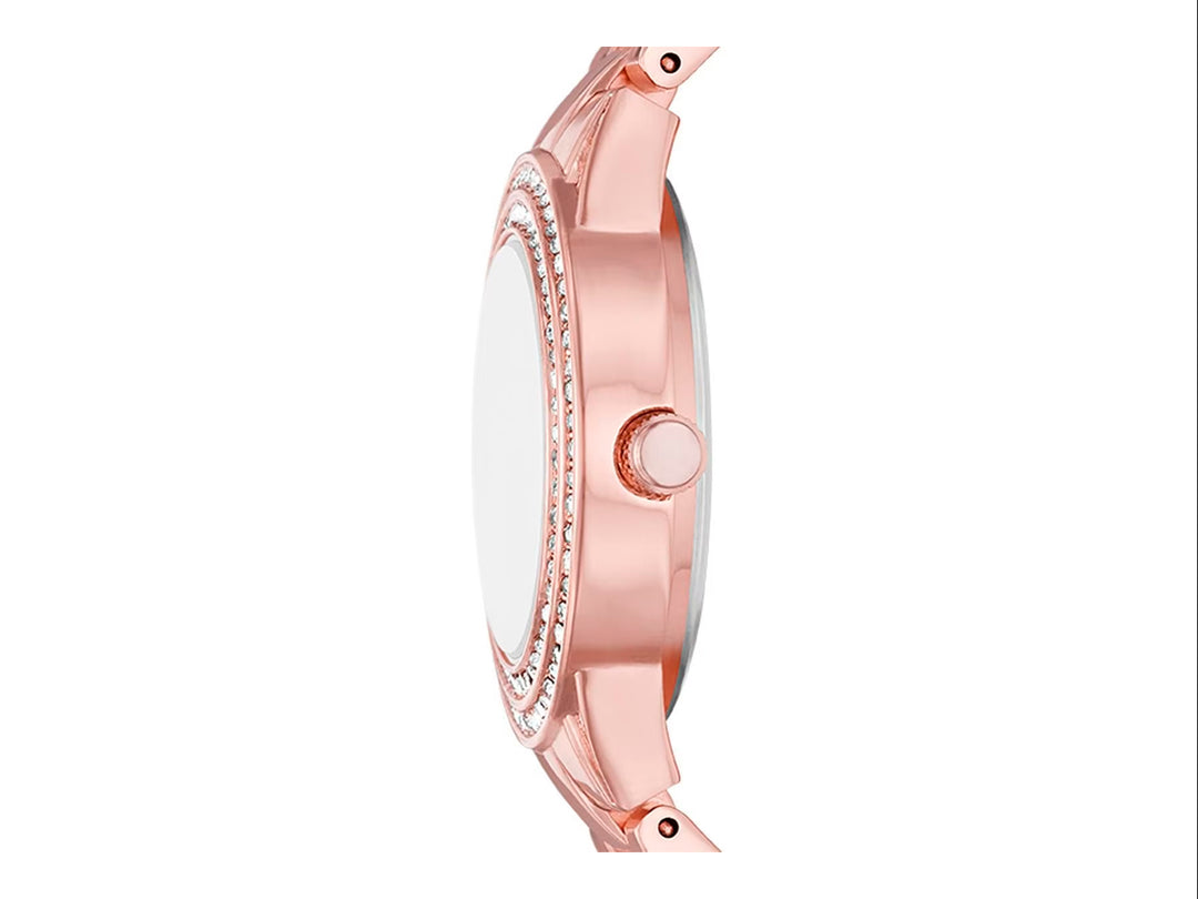Set de 5 piezas para mujer en color oro rosa que incluye un reloj y cuatro pulseras decoradas con cristales.