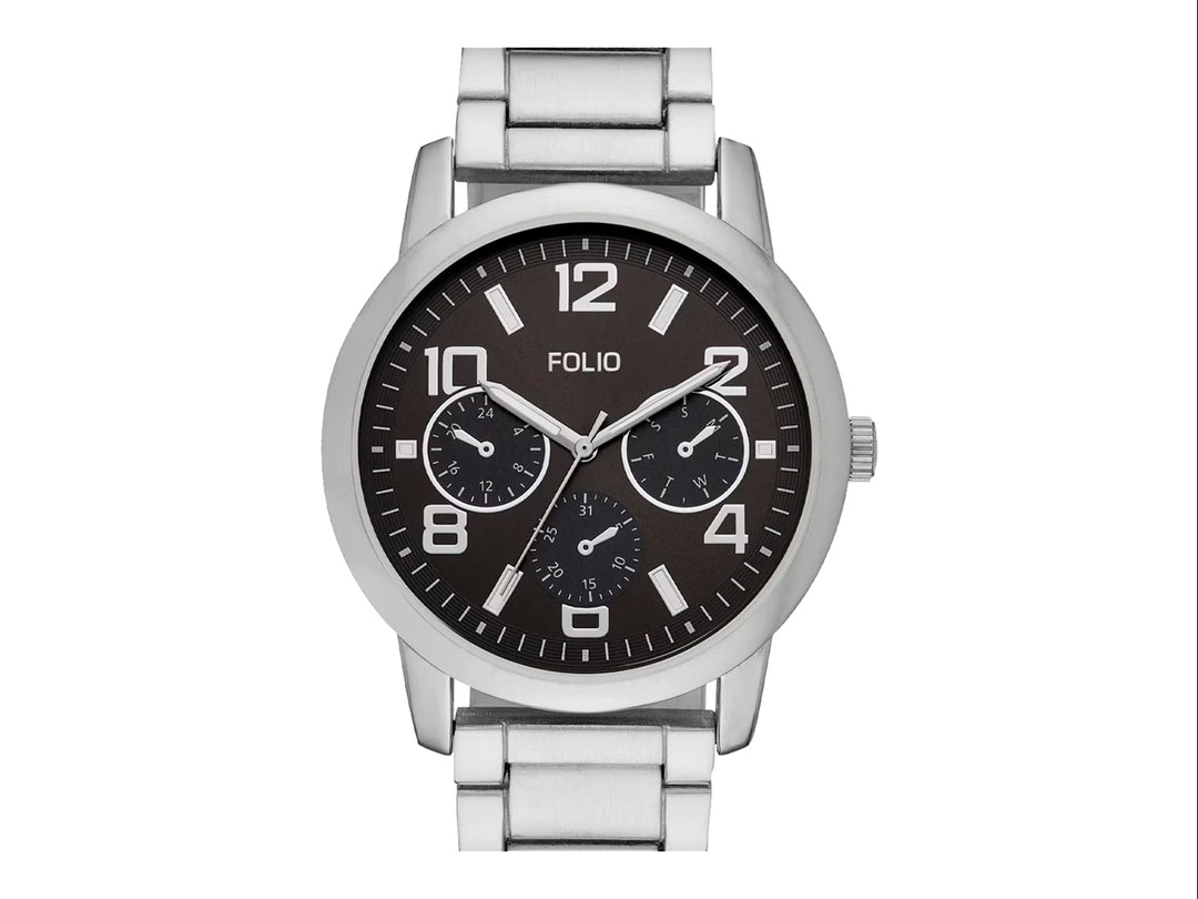 Set de 5 piezas para Hombre que incluye un reloj plateado con esfera negra y cuatro pulseras a juego.