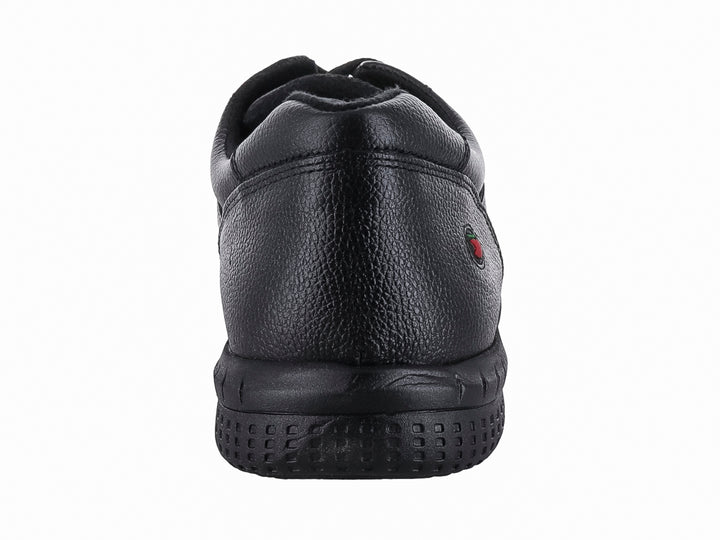 Zapato casual de piel color negro con agujetas y suela gruesa para hombre.