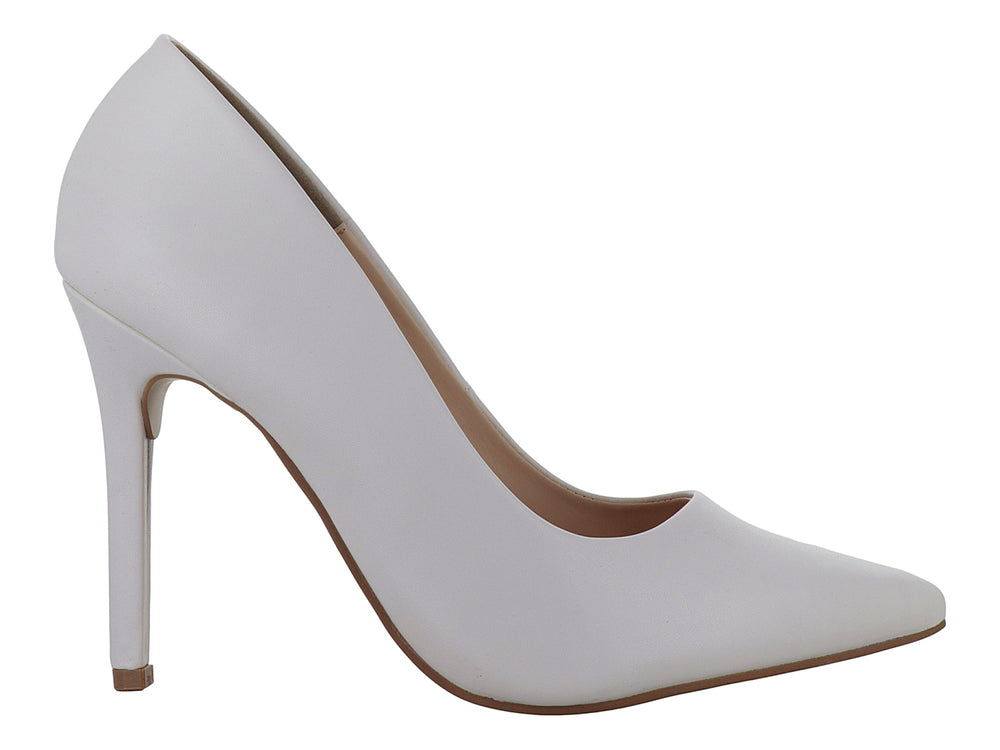 Zapato de tacón alto color blanco con acabado mate y punta redondeada para mujer.