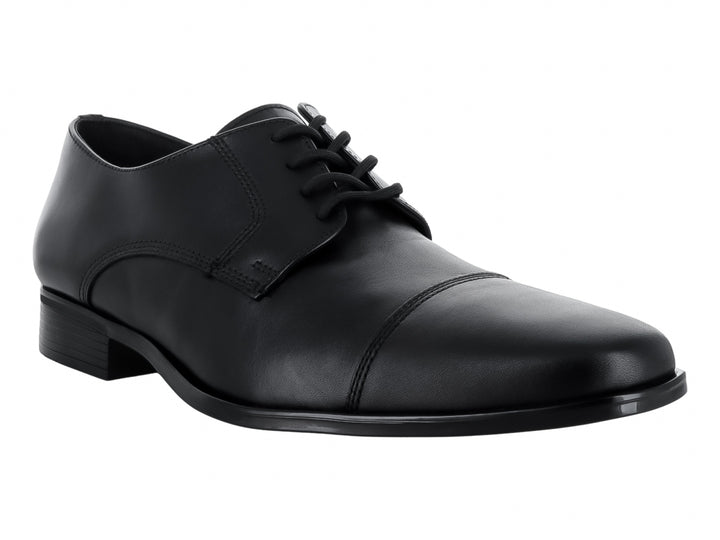 Zapato formal de hombre marca Gino Cherruti en color negro, material de cuero brillante con agujetas.