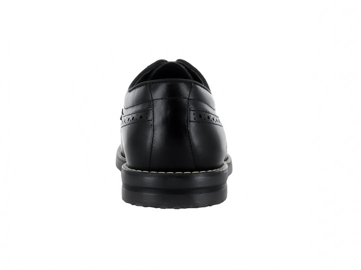 Zapato formal Oxford de cuero negro con detalles perforados tipo brogue y agujetas negras.
