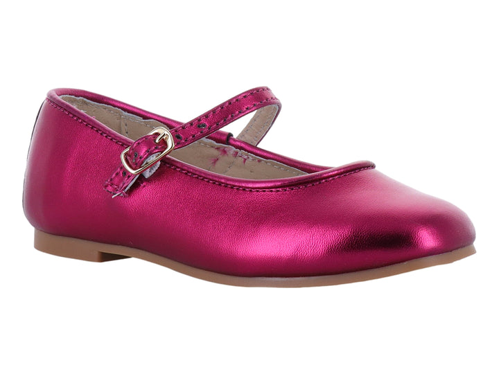 Zapato para niña color fucsia brillante con correa y hebilla dorada sobre fondo blanco.