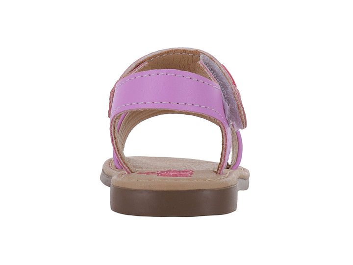 Sandalia plana para bebé en tonos rosa y morado con una tira dorada y correa ajustable.