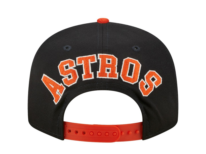 Gorra de béisbol New Era color navy con visera naranja y logo bordado de Houston Astros.