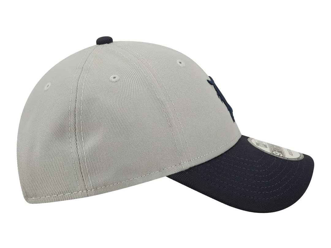 Gorra New Era de los Detroit Tigers en color gris con visera navy y logotipo frontal bordado.