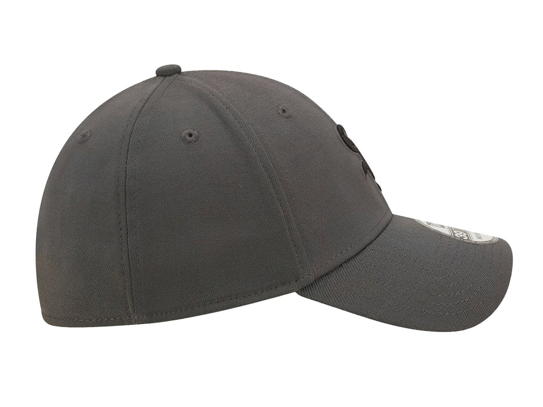 Gorra de béisbol New Era color gris carbón con logotipo bordado en el frente.