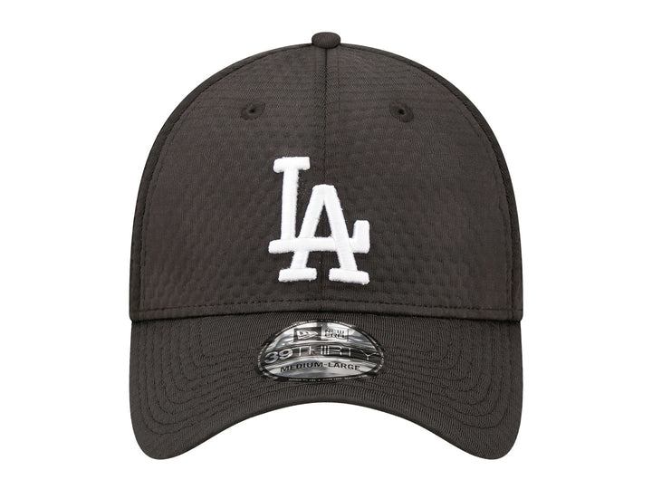 Gorra New Era color azul oscuro con logotipo bordado de los Dodgers en blanco al frente.