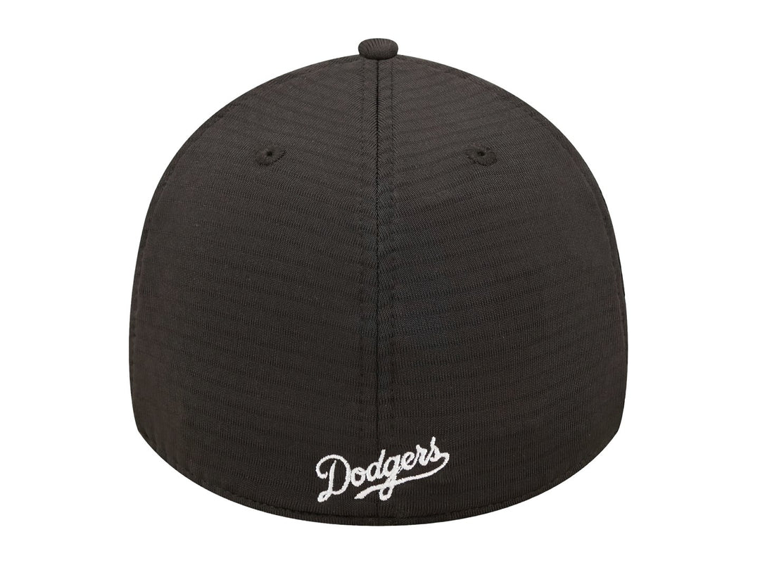 Gorra New Era color azul oscuro con logotipo bordado de los Dodgers en blanco al frente.
