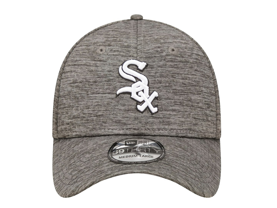 Gorra de béisbol New Era color gris jaspeado con logotipo bordado en blanco al frente.