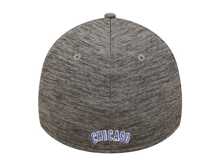 Gorra de béisbol New Era color gris jaspeado con la letra C bordada en rojo y azul en el frente.
