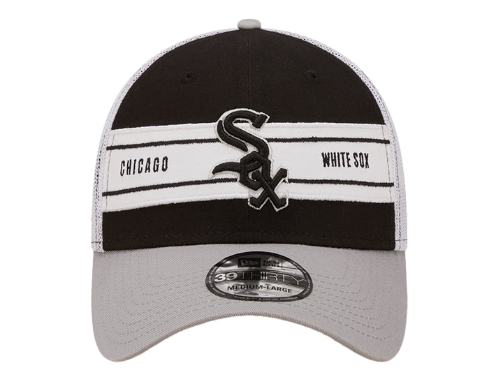 Gorra New Era de los Chicago White Sox en colores negro y gris con banda blanca frontal y malla trasera.