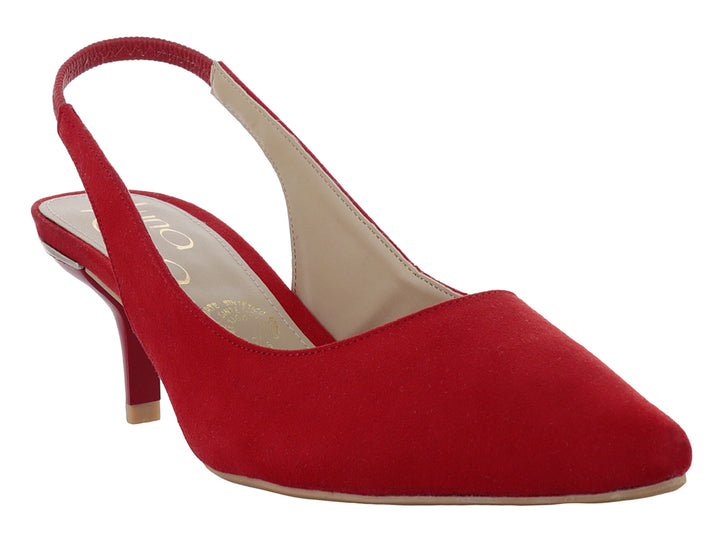Zapato de tacón color rojo fuego con correa posterior y acabado mate tipo gamuza.