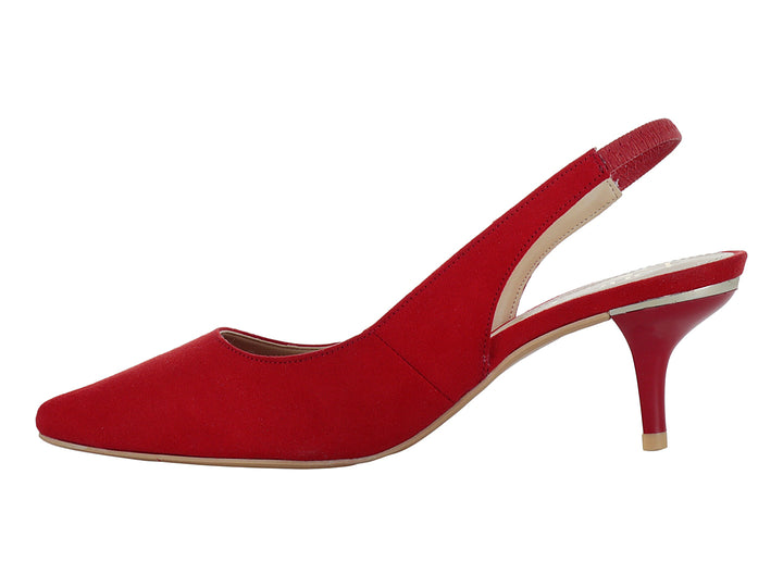 Zapato de tacón color rojo fuego con correa posterior y acabado mate tipo gamuza.
