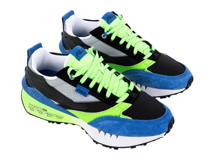 Tenis deportivos FILA en colores negro, azul y verde neón con suela blanca y verde.
