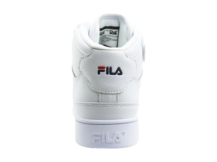 Tenis FILA blancos de corte medio con detalles en rojo y azul marino y correa de velcro en el tobillo.