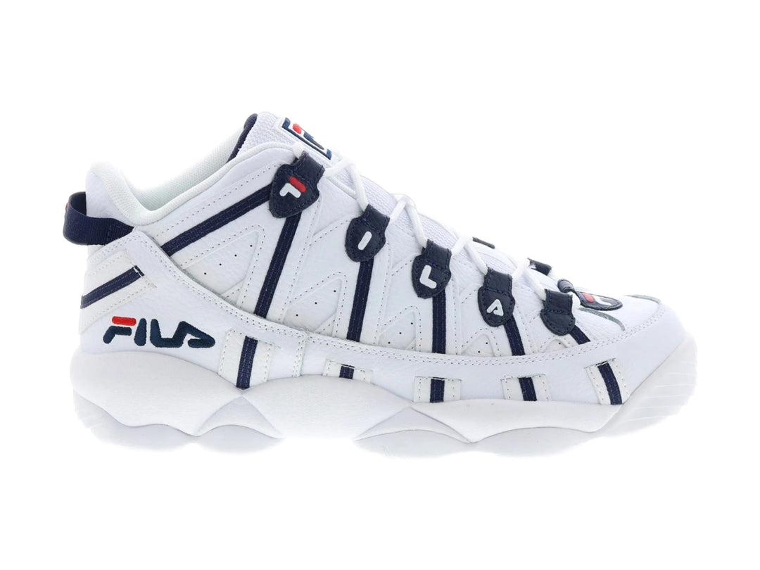 Tenis FILA Stackhouse Spaghetti blancos con detalles en azul marino para hombre.