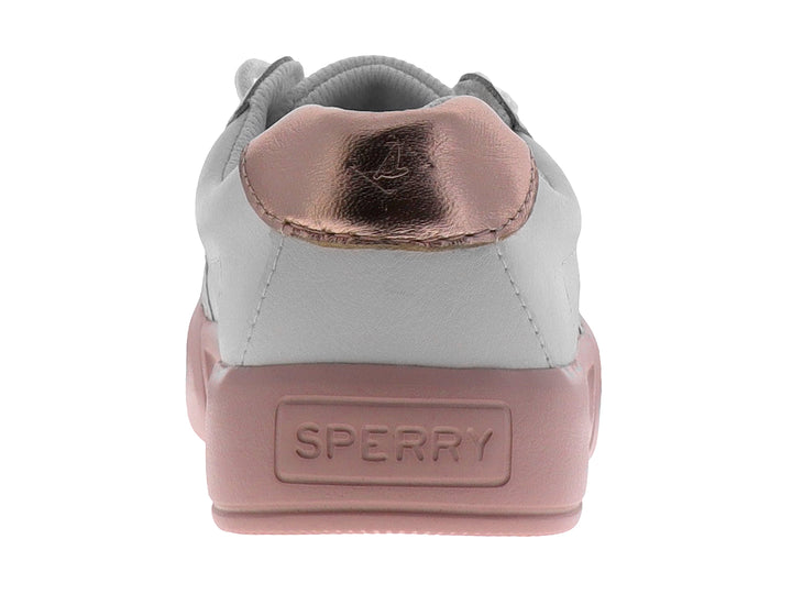 Tenis blancos de la marca Sperry con suela color rosa y cordones blancos.