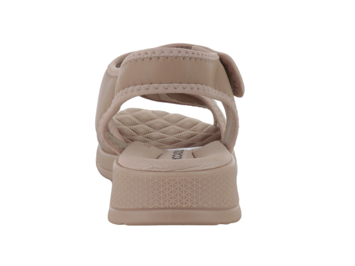 Sandalia Piccadilly color rose con correas de velcro ajustables y suela ergonómica.